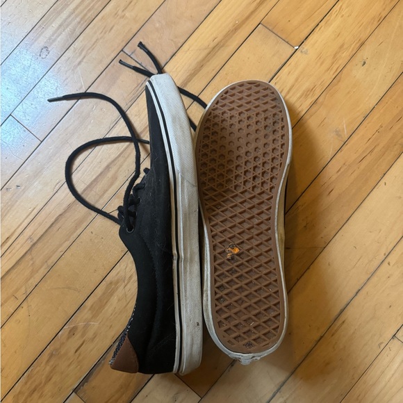 Vans. Low. - Picture 2 of 2